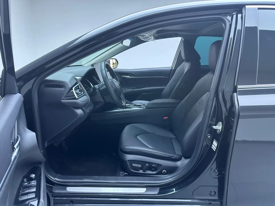 Toyota Camry 2.0G Deluxe Edition 2022 — миниатюра 5