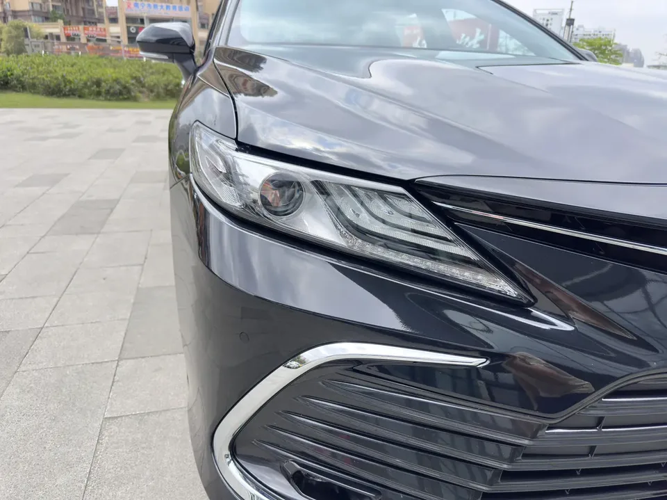 Toyota Camry 2.0G Deluxe Edition 2023 — миниатюра 3