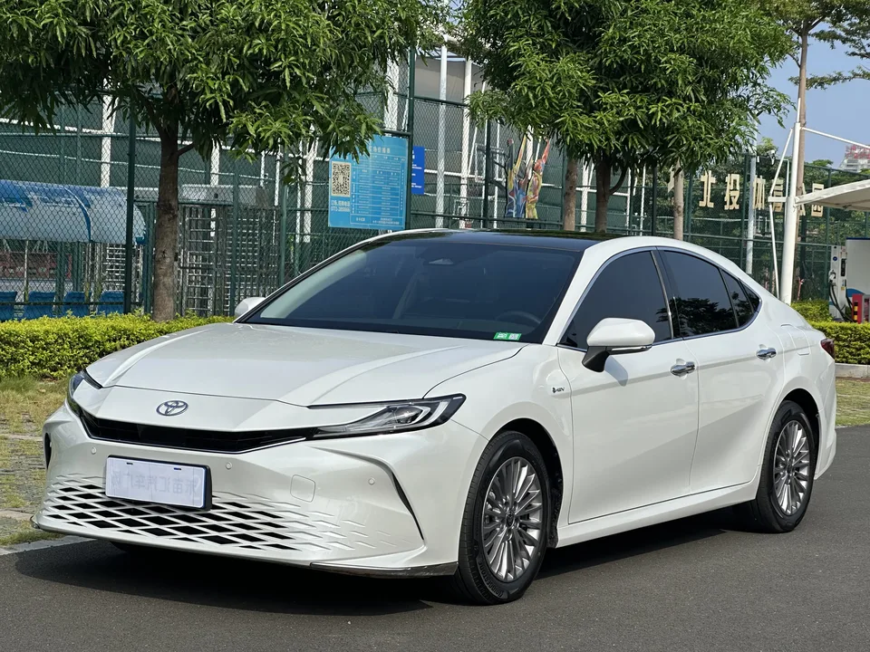 Toyota Camry 2025