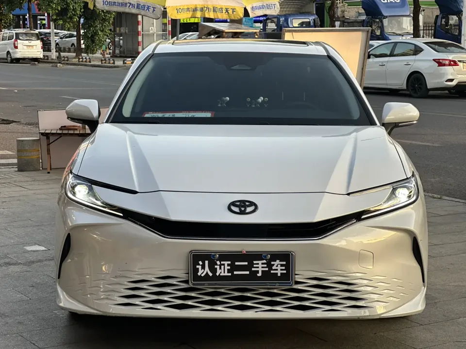 Toyota Camry 2025