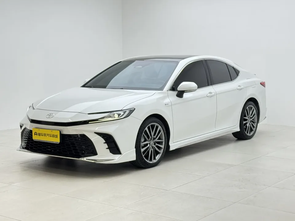 Toyota Camry 2025