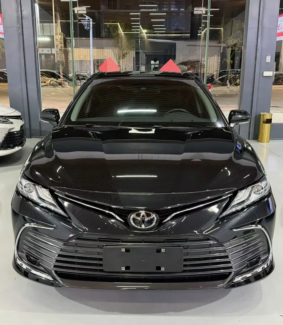 Toyota Camry 2.0G Deluxe Edition 2023 — миниатюра 2