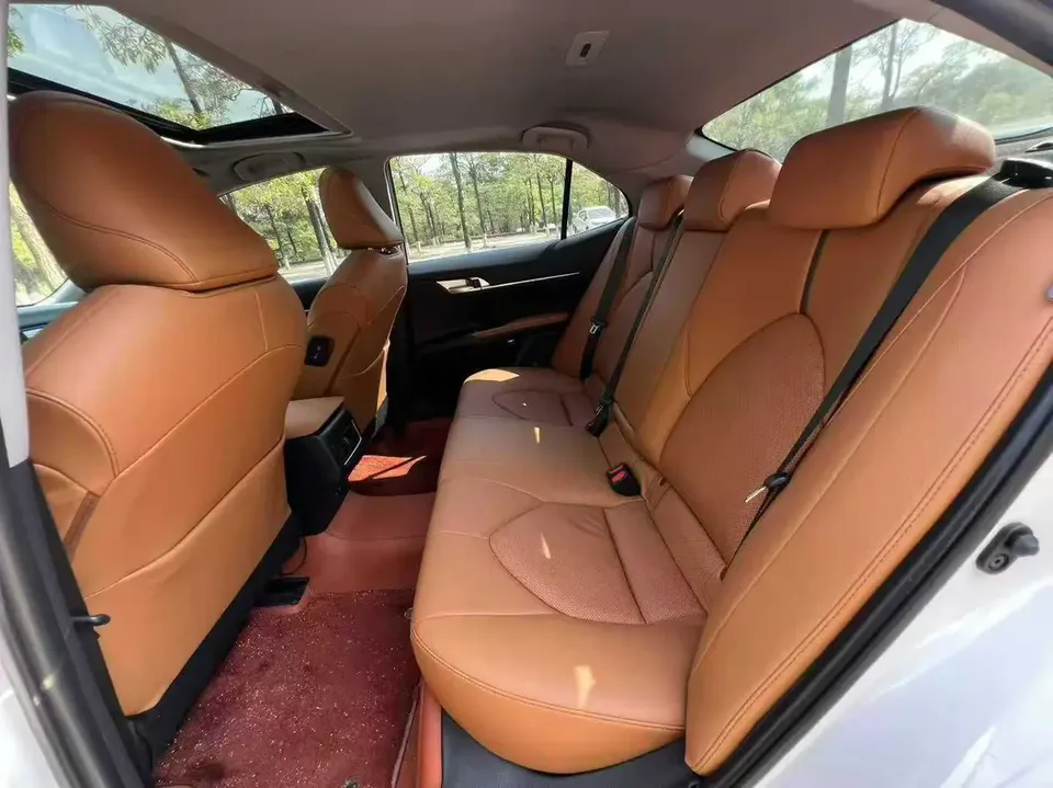 Toyota Camry 2.0GVP Leading Edition 2022 — миниатюра 3