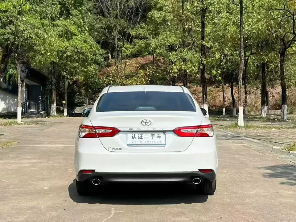 Toyota Camry 2.0GVP Leading Edition 2022 — миниатюра 4