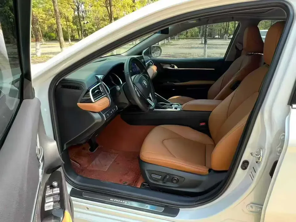 Toyota Camry 2.0GVP Leading Edition 2022 — миниатюра 5