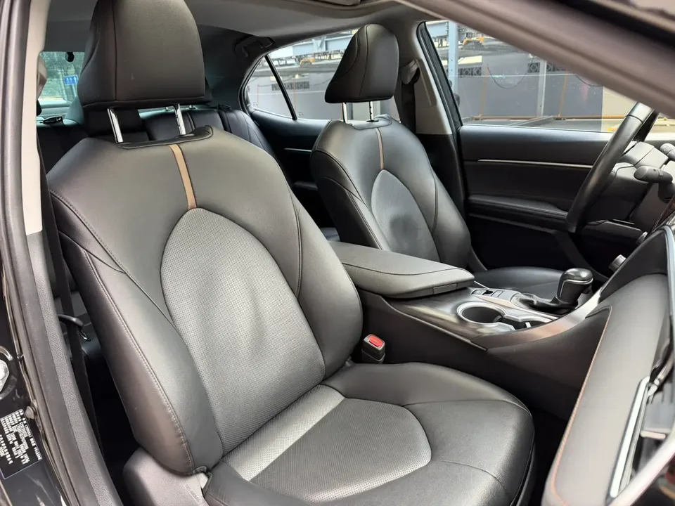 Toyota Camry 2.0GVP Leading Edition 2023 — миниатюра 4