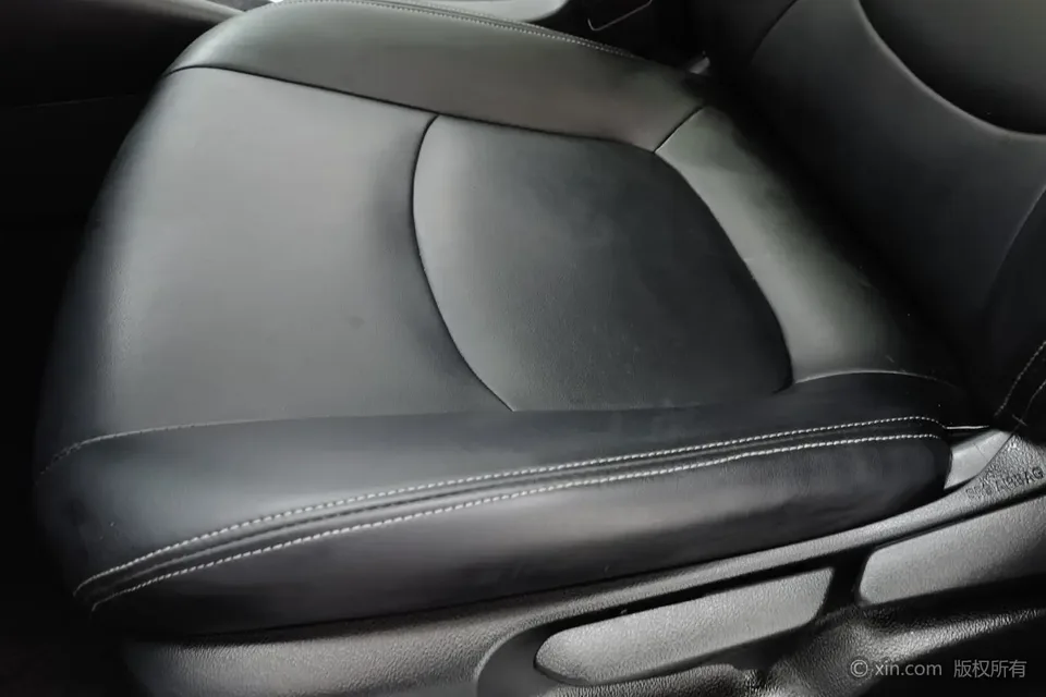 Toyota Corolla 1.2T S-CVT Elite PLUS Edition 2023 — миниатюра 5