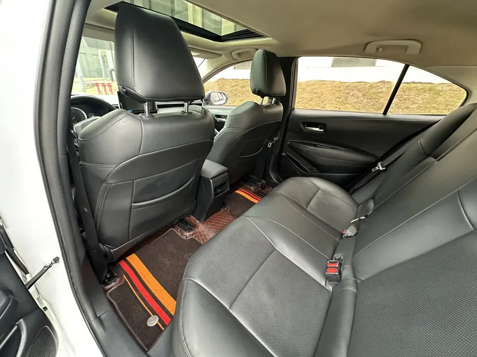 Toyota Corolla 1.2T S-CVT Elite PLUS Edition 2023 — миниатюра 3