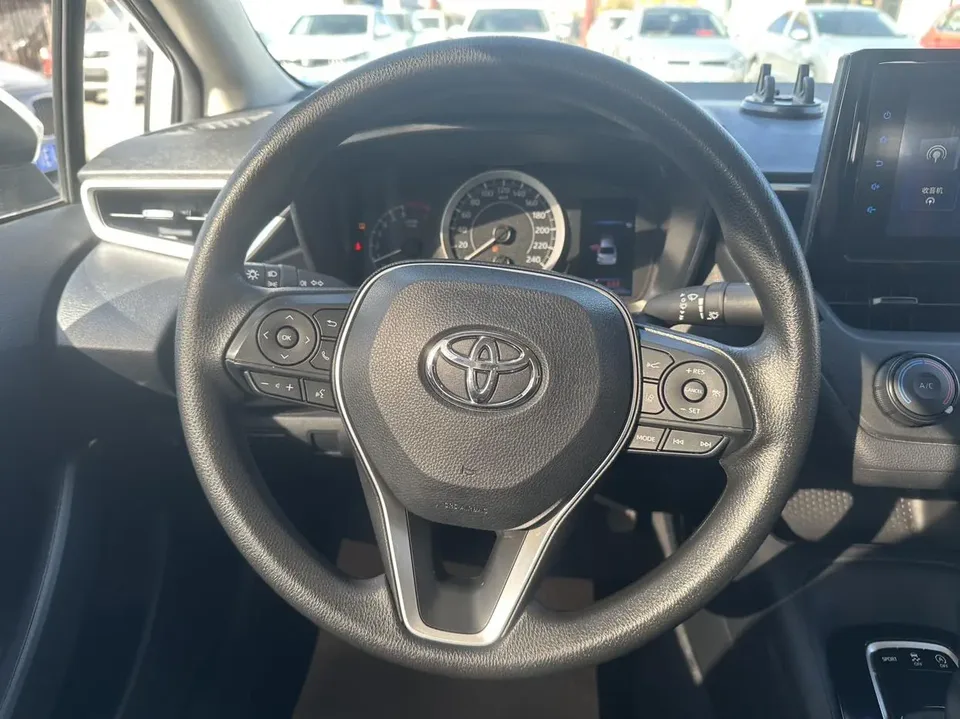 Toyota Corolla Corolla 2023 1.2T S-CVT Pioneer Edition 2024 — миниатюра 3