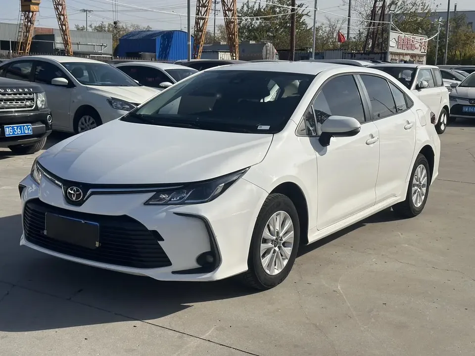Toyota Corolla Corolla 2023 1.2T S-CVT Pioneer Edition 2024 — фото 1, купить с доставкой в Москву