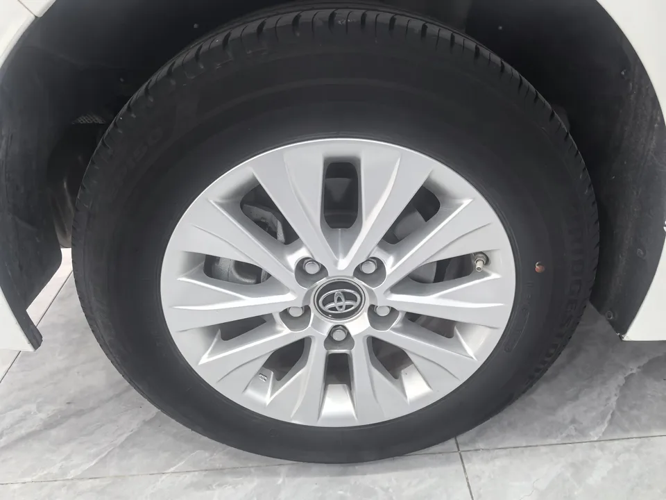 Toyota Corolla 1.2T S-CVT Pioneer PLUS Edition 2022 — миниатюра 4