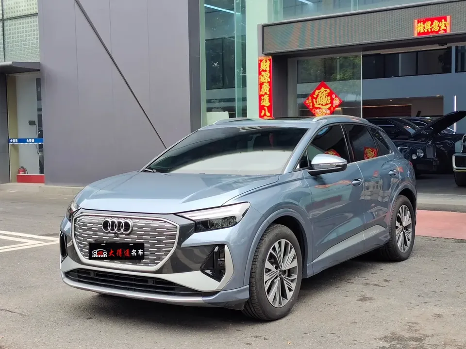 Audi Q4 e-tron 2025