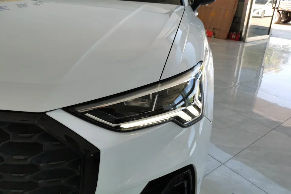 Audi Q3 SPORTBACK facelift 40 TFSI fashionable model 2023 — миниатюра 2