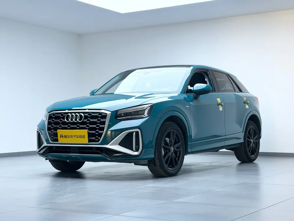 Audi Q2L Audi Q2L 2022 35 TFSI aggressive and dynamic model 2023 — фото 1, купить с доставкой в Москву