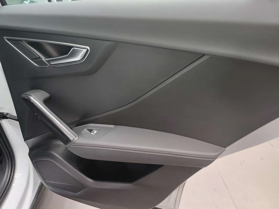 Audi Q2L Audi Q2L 2024 35 TFSI Fashion Dynamic Edition 2024 — миниатюра 4