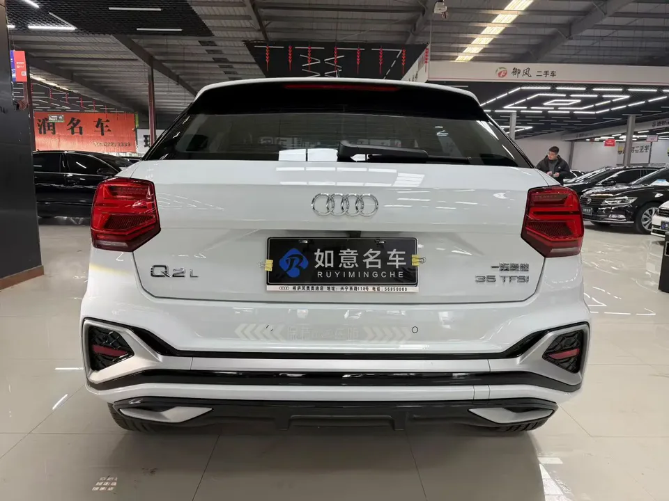 Audi Q2L Audi Q2L 2022 35 TFSI aggressive and dynamic model 2022 — миниатюра 2