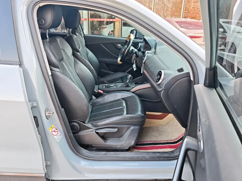 Audi Q2L Audi Q2L 2022 35 TFSI Enterprising and Elegant Model 2022 — миниатюра 3
