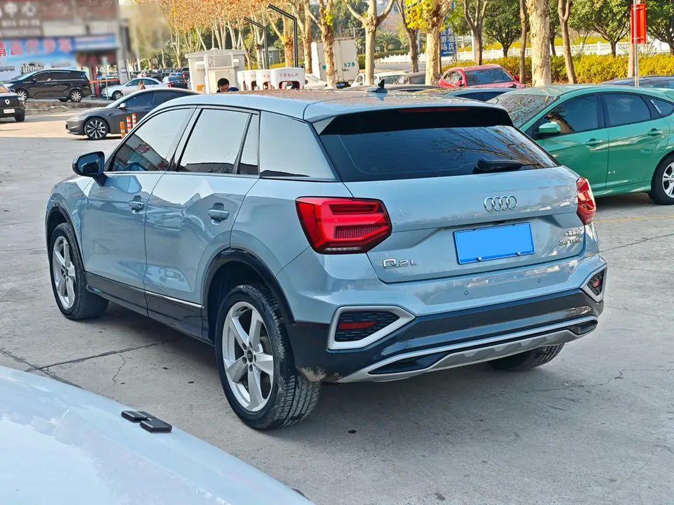 Audi Q2L Audi Q2L 2022 35 TFSI Enterprising and Elegant Model 2022 — миниатюра 4