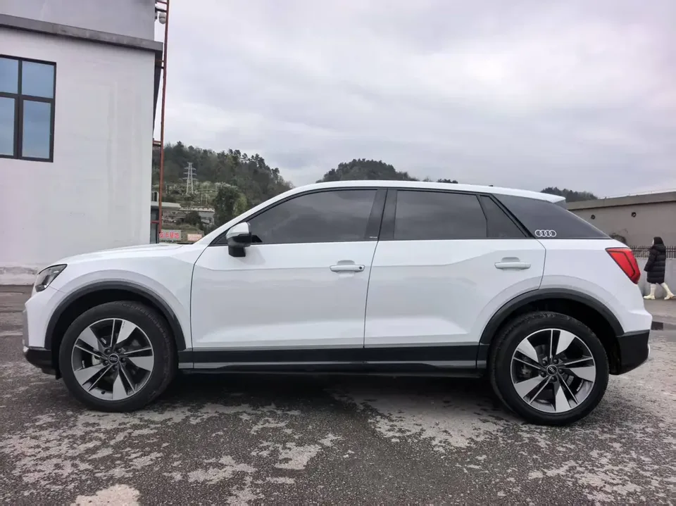 Audi Q2L Audi Q2L 2022 35 TFSI Fashionable and Elegant 2022 — миниатюра 4