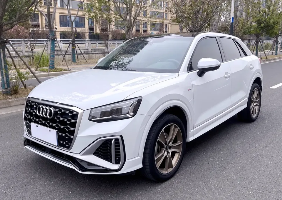 Audi Q2L Q2L 2022 Audi Q2L 2022 35 TFSI Fashion Dynamic Edition 2022 — фото 1, купить с доставкой в Москву