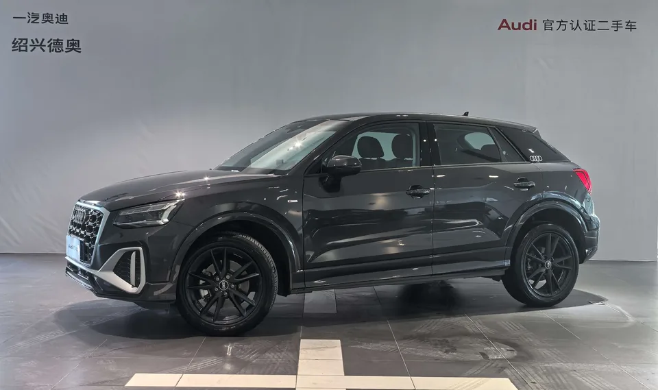 Audi Q2L 2025