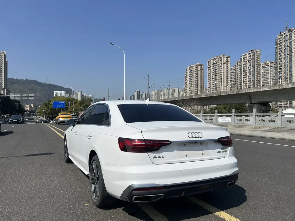 Audi a4 l 40 TFSI Fashion Dynamic Edition 2023 — миниатюра 2