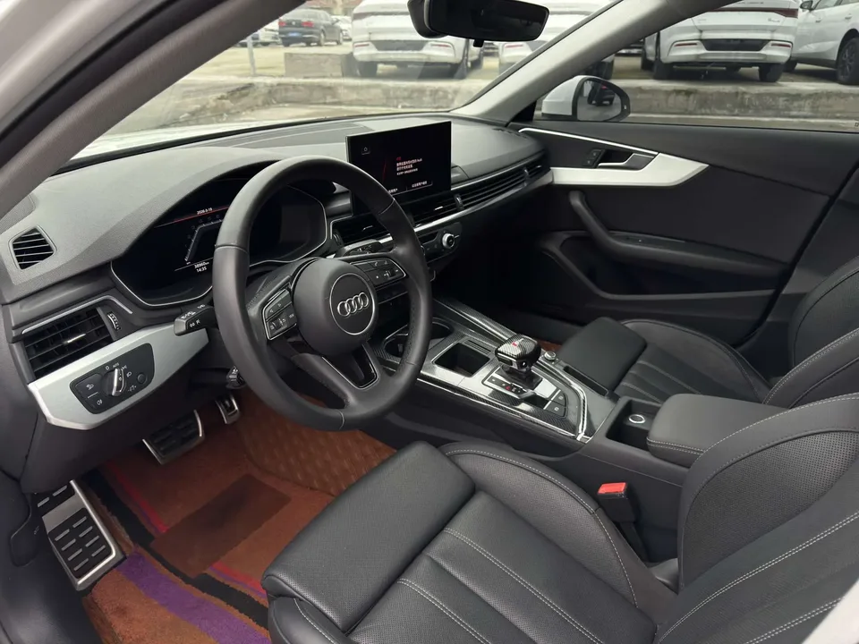 Audi a4 l A4L 2022 Audi A4L 2022 40 TFSI Fashionable and Elegant 2022 — thumbnail 3