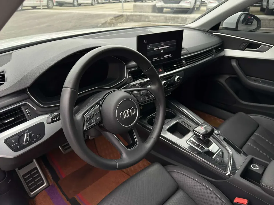 Audi a4 l A4L 2022 Audi A4L 2022 40 TFSI Fashionable and Elegant 2022 — thumbnail 5