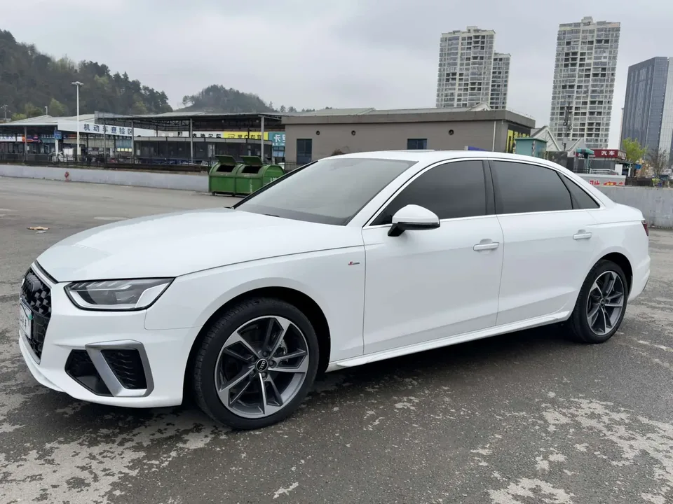 Audi a4 l 2022