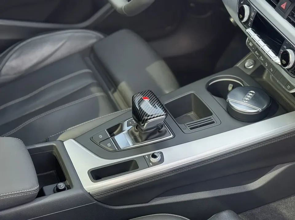 Audi a4 l Audi A4L 2022 40 TFSI luxury and dynamic model 2022 — миниатюра 5