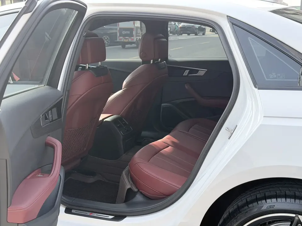 Audi a4 l Audi A4L 2024 40 TFSI luxury and dynamic model 2024 — миниатюра 5