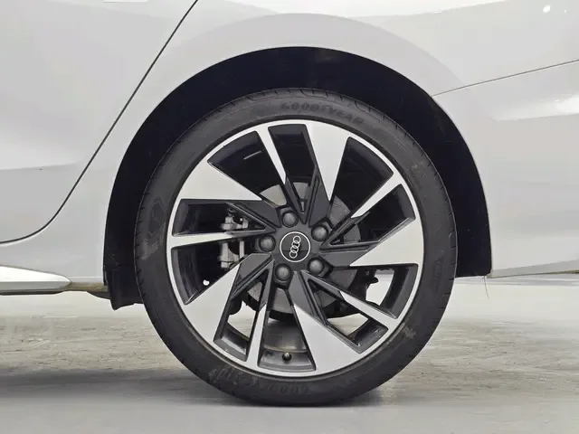 Audi A3 Audi A3 2024 A3L Limousine 35 TFSI Fashion Sports 2024 — миниатюра 3