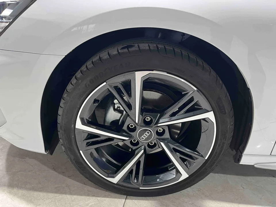 Audi A3 A3 2023 facelift Sportback 35 TFSI stylish and sporty 2023 — thumbnail 5
