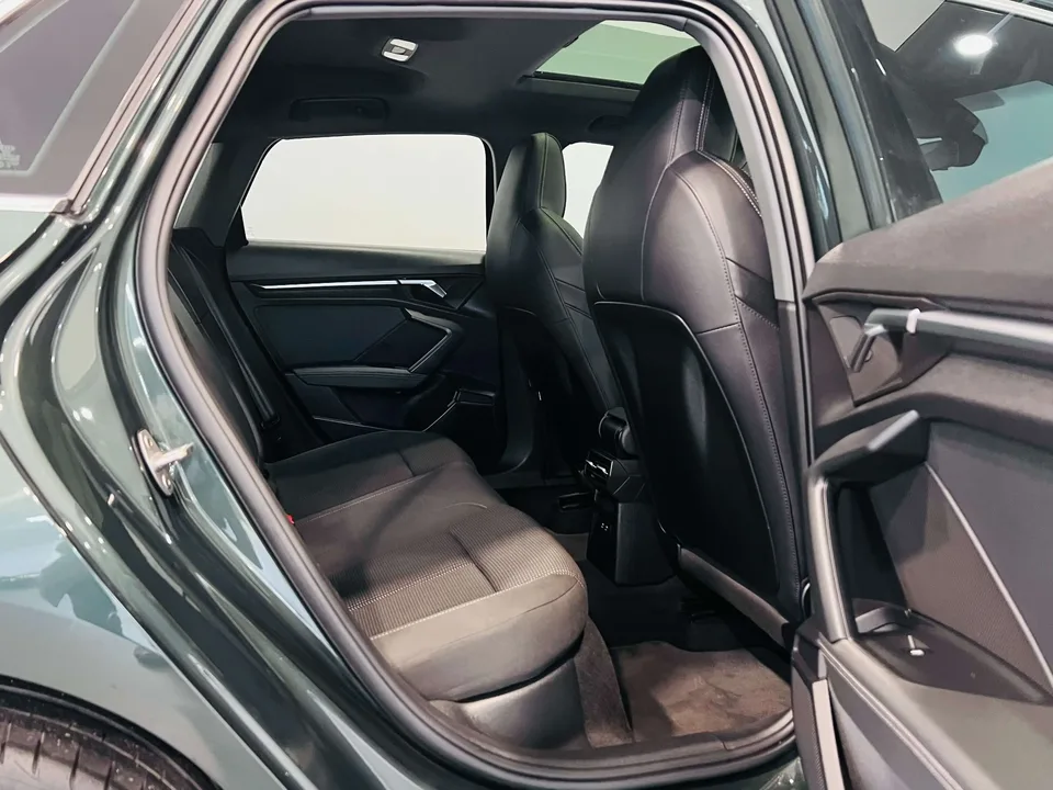 Audi A3 Sportback 35 TFSI stylish and sporty 2022 — миниатюра 4