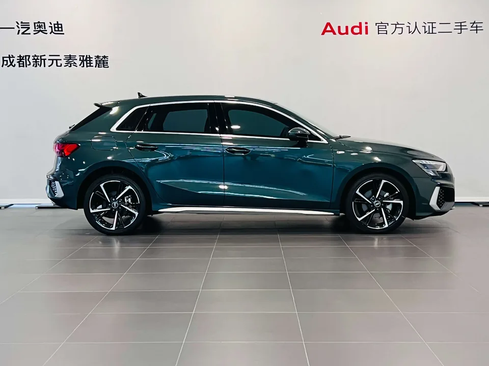 Audi A3 Sportback 35 TFSI stylish and sporty 2022 — миниатюра 5