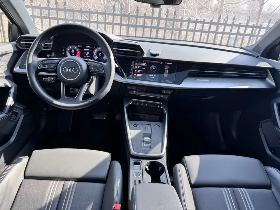 Audi A3 Audi A3 2024 Sportback 35 TFSI stylish and sporty 2024 — миниатюра 5