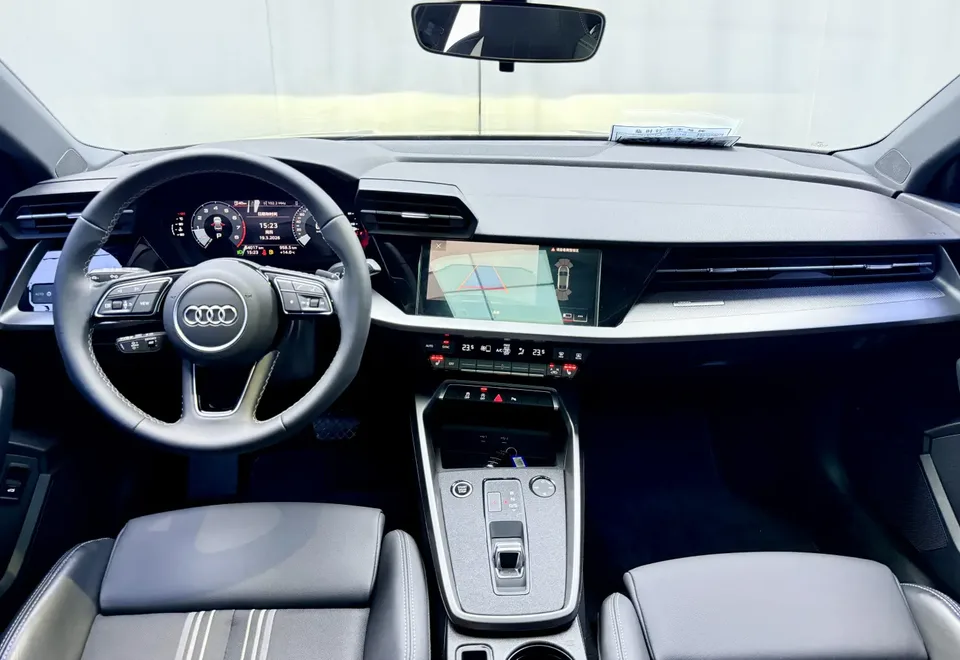 Audi A3 A3L Limousine 35 TFSI Fashion Sports 2023 — миниатюра 3