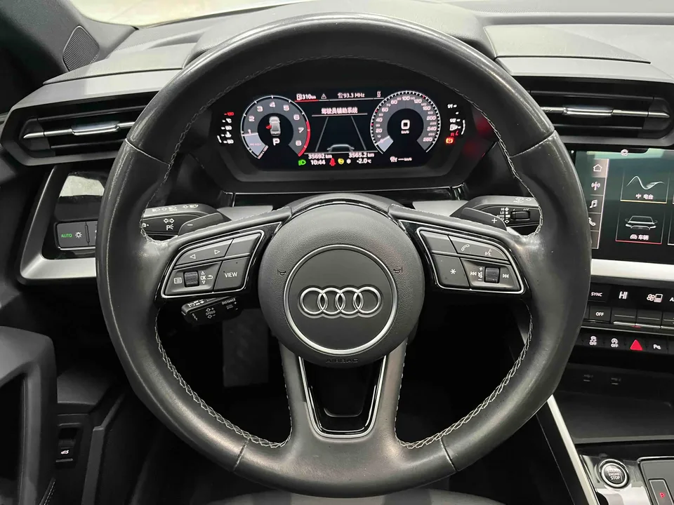 Audi A3 A3L Limousine 35 TFSI Fashion Sports 2023 — миниатюра 5