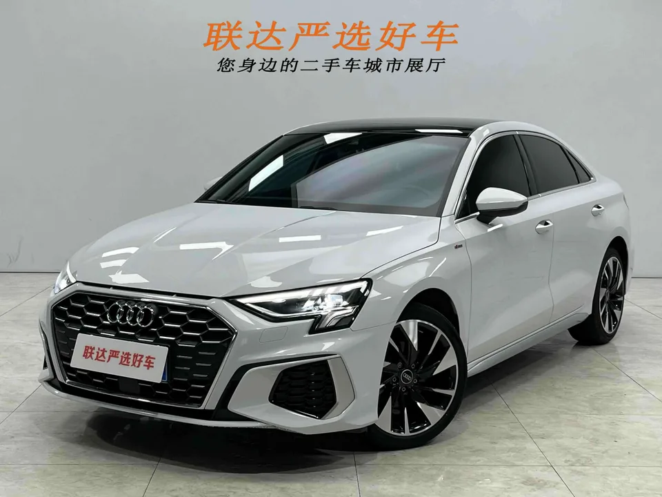 Audi A3 A3L Limousine 35 TFSI Fashion Sports 2023 — фото 1, купить с доставкой в Москву