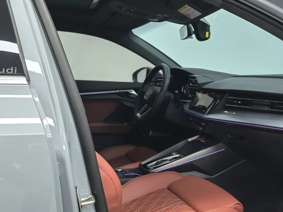 Audi A3 Audi A3 2025 A3L Limousine 35 TFSI Flying Spur Premium Edition 2025 — миниатюра 5