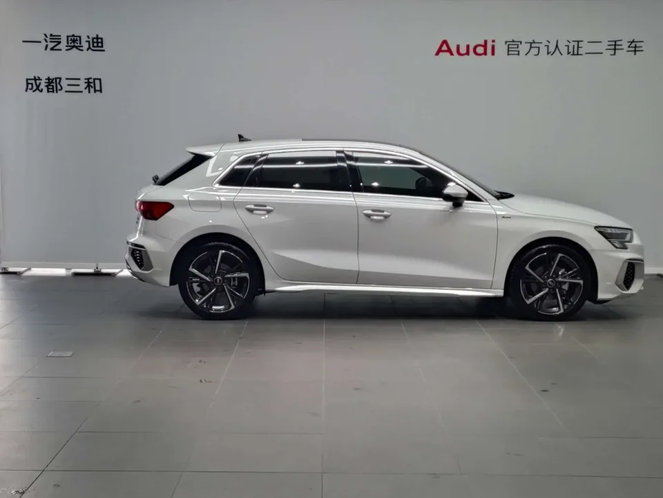 Audi A3 Audi A3 2024 Sportback 35 TFSI stylish and sporty 2024 — миниатюра 2