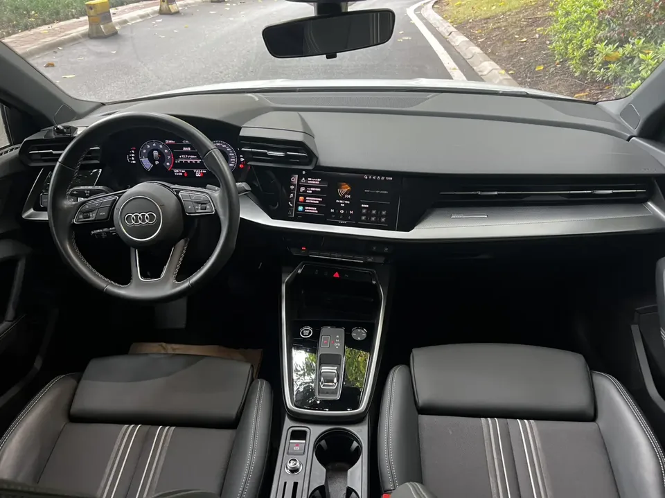 Audi A3 Audi A3 2024 Sportback 35 TFSI Fashionable and Elegant 2024 — миниатюра 5