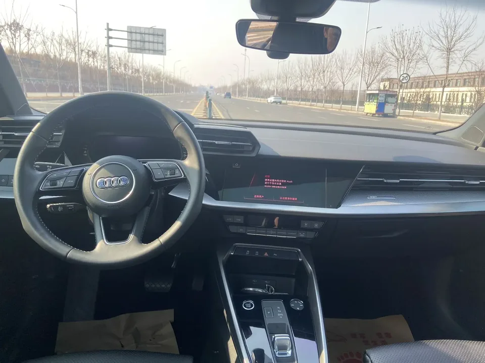 Audi A3 Audi A3 2021 Sportback 35 TFSI Stylish and sporty 2022 — thumbnail 4