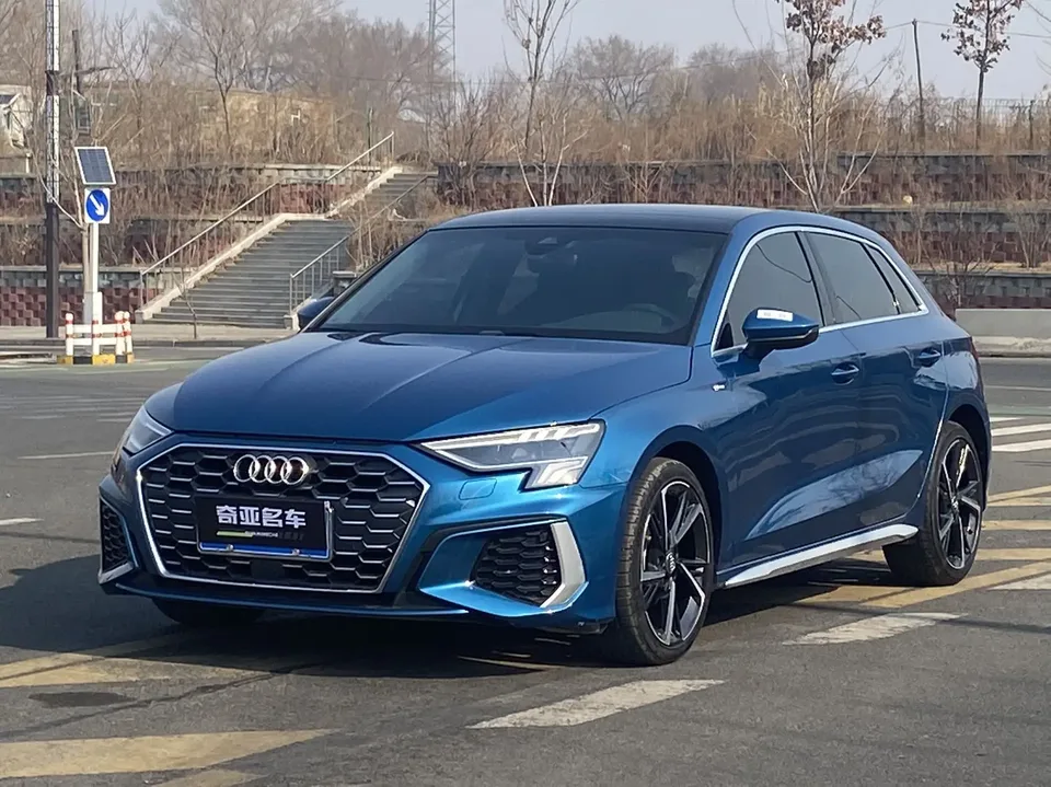 Audi A3 Audi A3 2021 Sportback 35 TFSI Stylish and sporty 2022 — photo 1, buy with delivery to Moscow
