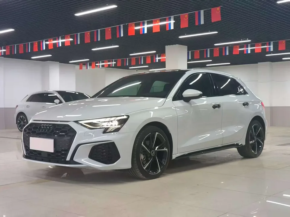Audi A3 Sportback 35 TFSI stylish and sporty 2022 — фото 1, купить с доставкой в Москву
