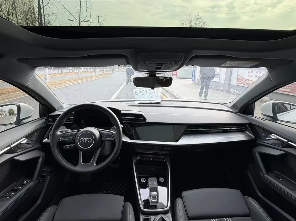 Audi A3 A3L Limousine 35 TFSI Fashionable and Elegant 2023 — миниатюра 5