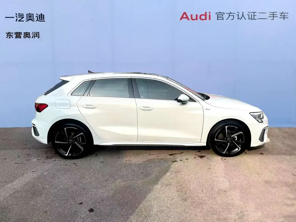 Audi A3 Audi A3 2024 Sportback 35 TFSI stylish and sporty 2024 — миниатюра 2