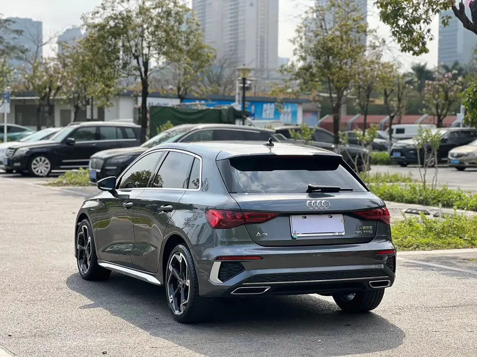 Audi A3 facelift Sportback 35 TFSI luxury sports model 2024 — миниатюра 2