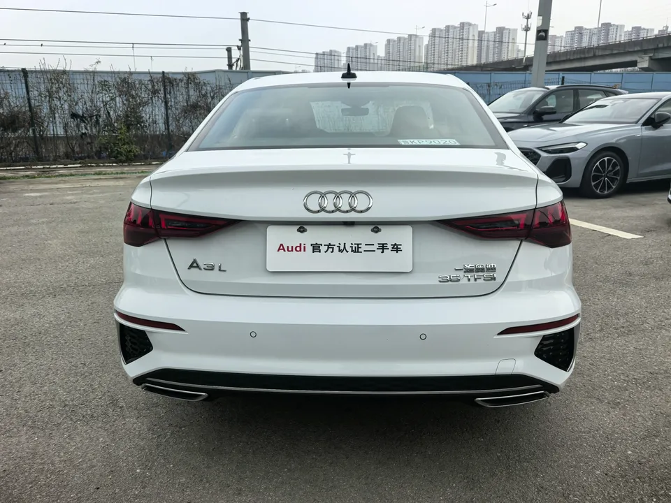 Audi A3 Audi A3 2024 A3L Limousine 35 TFSI aggressive and sporty 2024 — миниатюра 4
