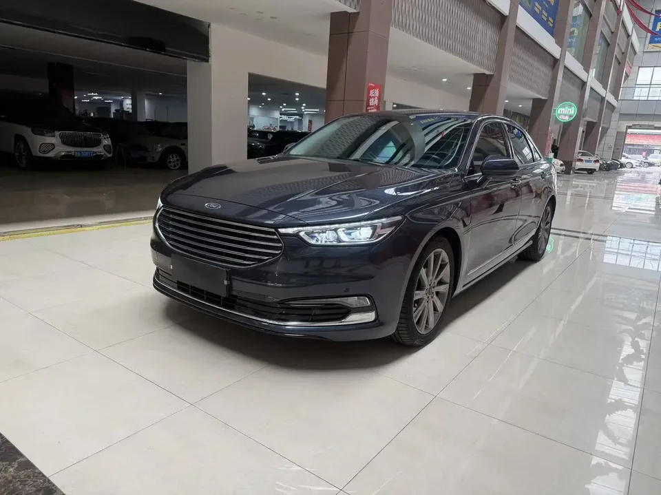 Ford Taurus 2022